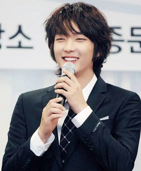 Behind-the-scenes cut of Lee Joongi