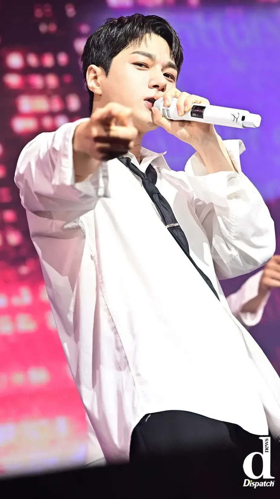Kim Myungsoo (L) background image recommended by Choeaedol Celeb fandom