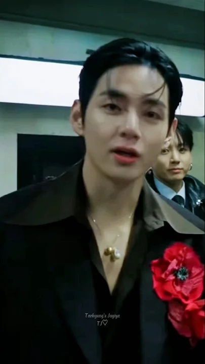 粉絲為金泰亨 (V)分享的情感桌布