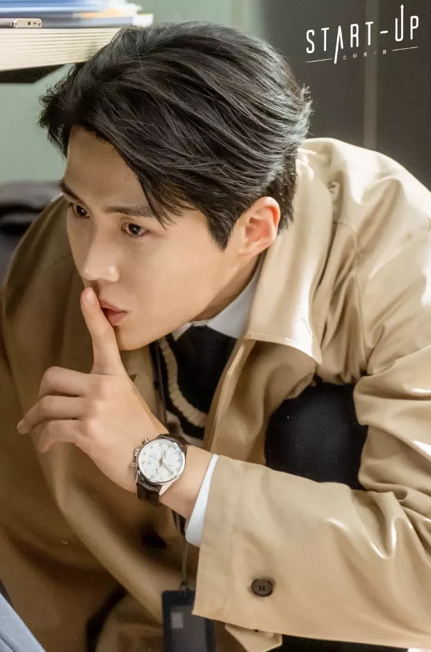 Behind-the-scenes cut of Kim Seonho