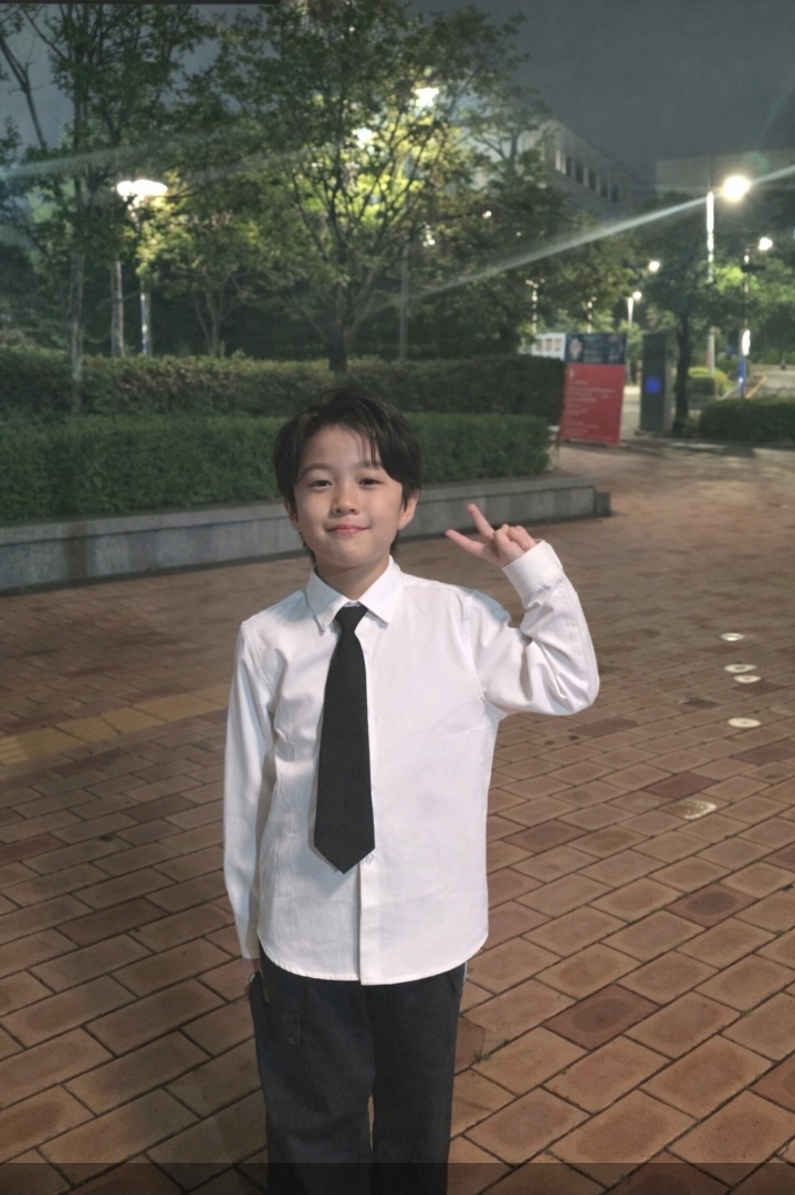 Behind-the-scenes cut of You Jiwoo