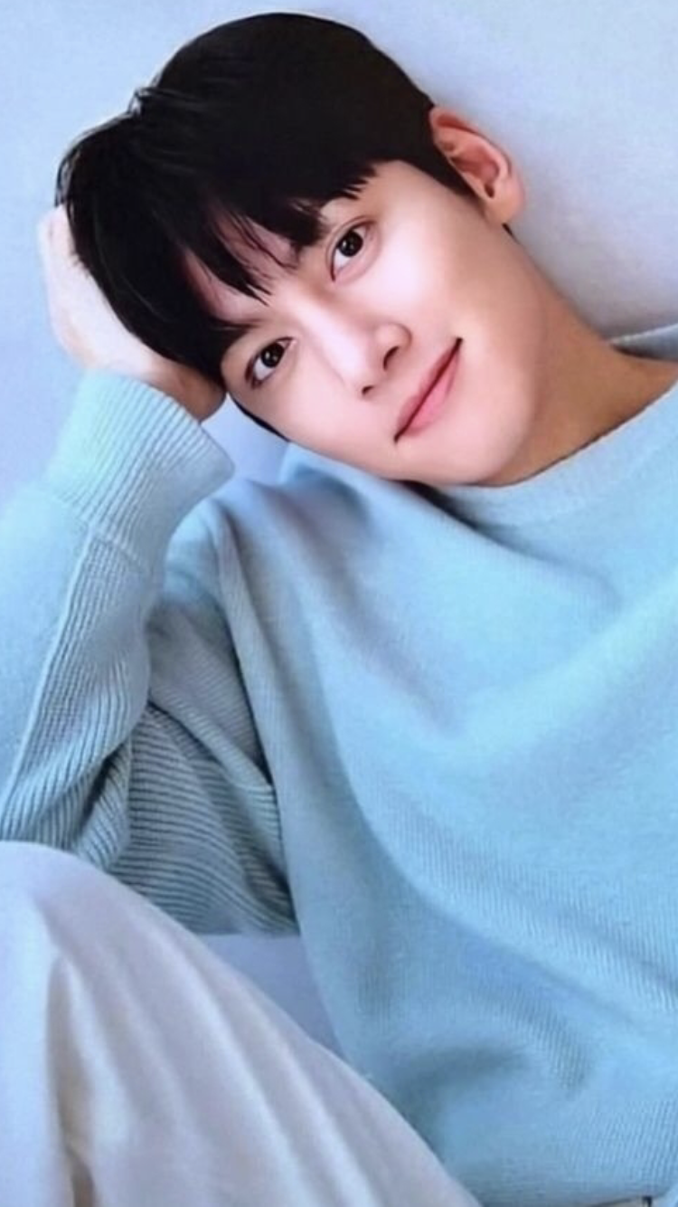 Behind-the-scenes cut of Ji Changwook