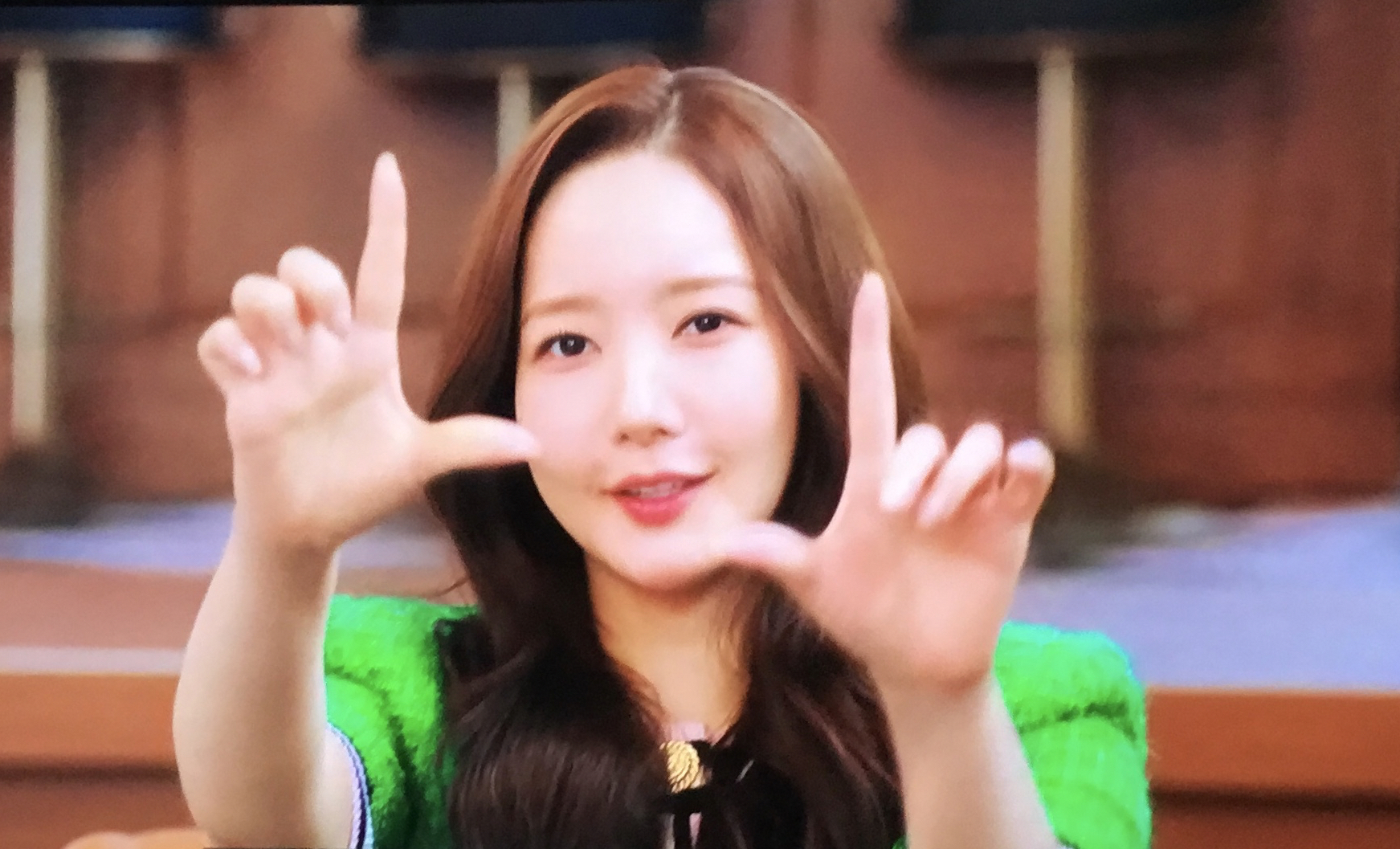 パク・ミニョンのビハインドカット