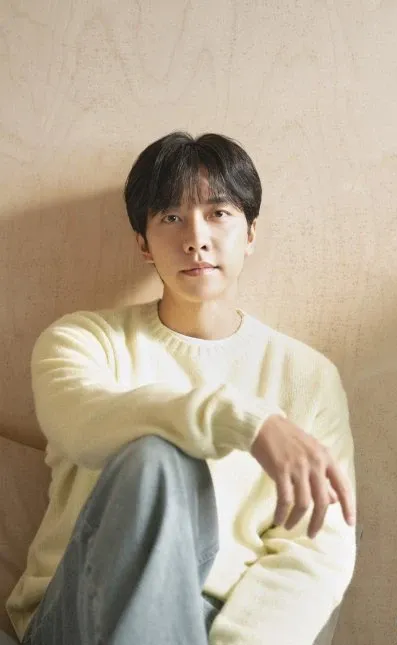 Foto kegiatan terbaru dari Lee Seunggi