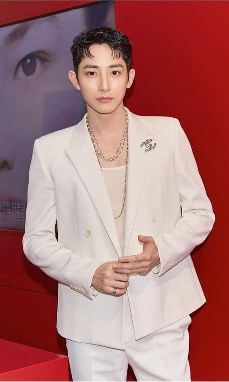 粉丝拍下的李洙赫瞬间