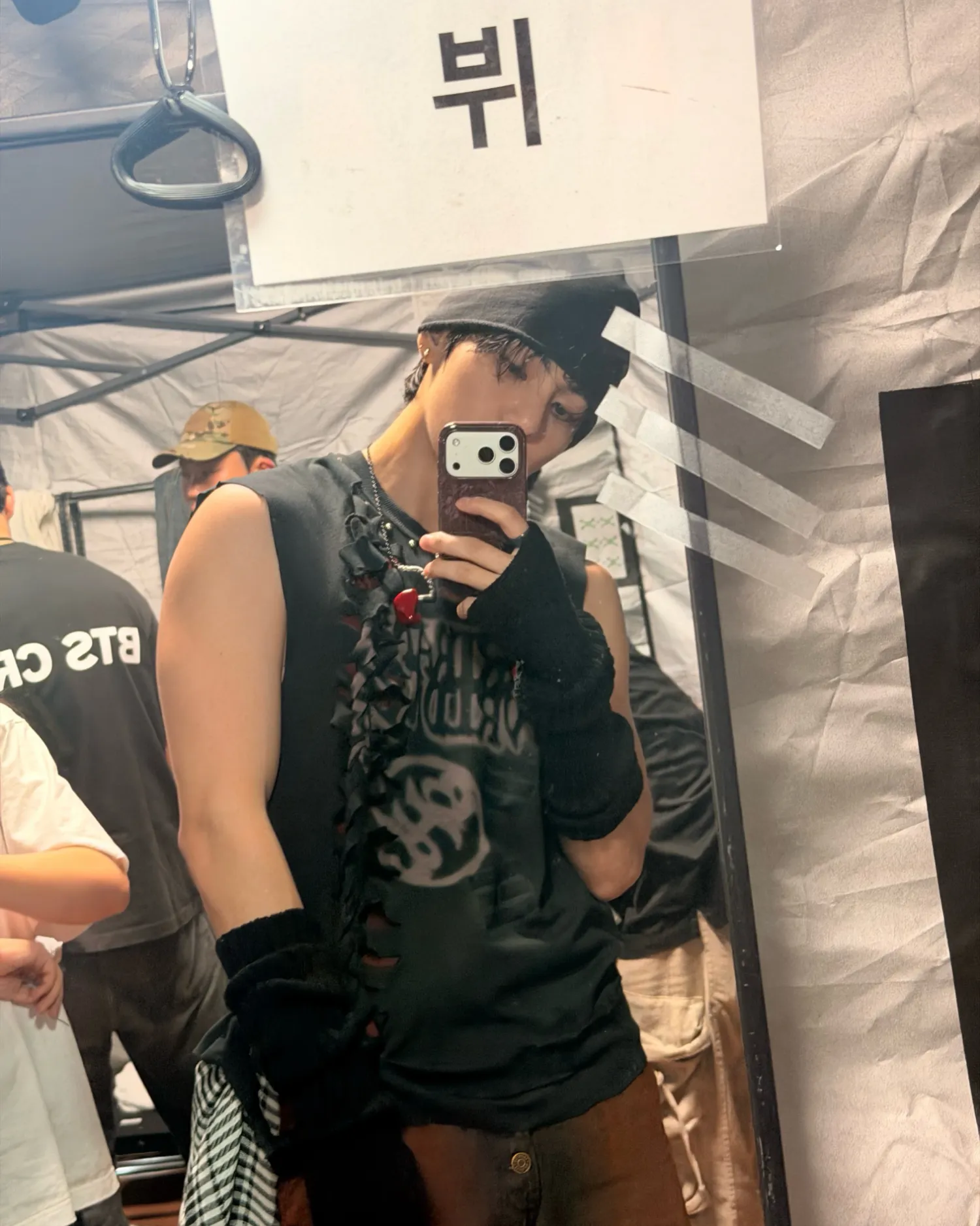 Latest photo of Kim Taehyung (V)