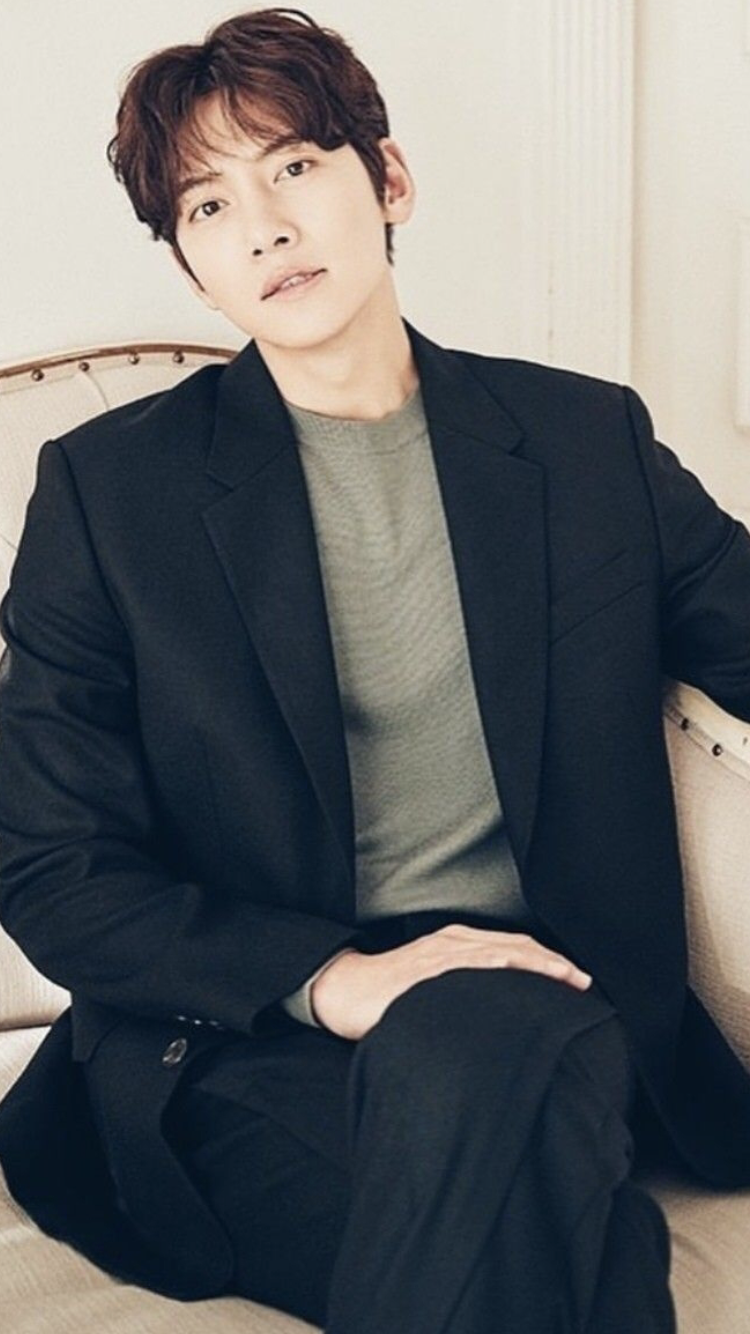 Recent activity shot of Ji Changwook