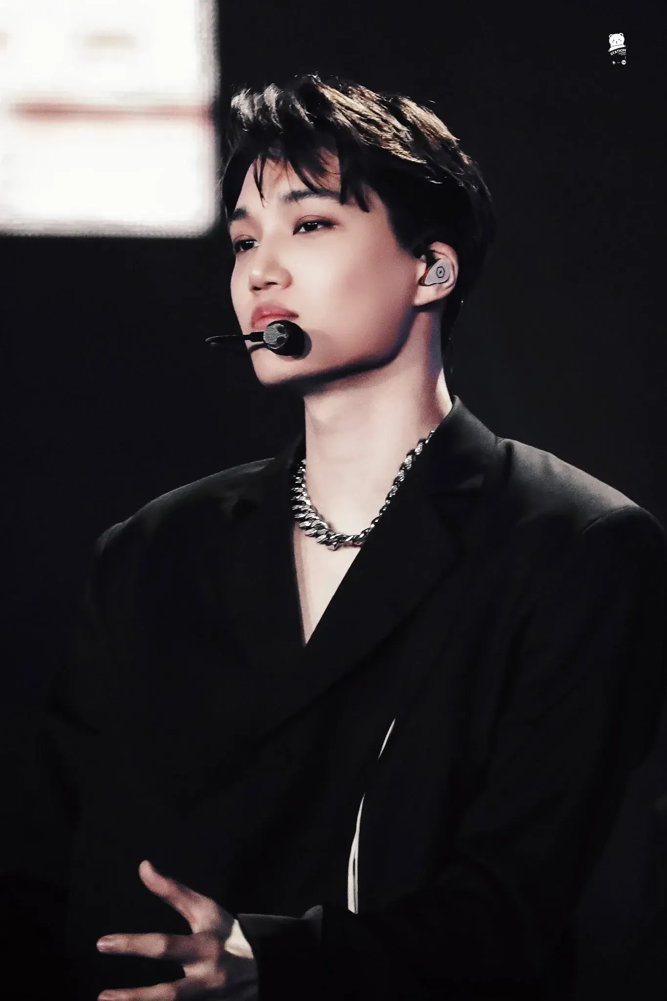 A moment captured by a fan of KAI