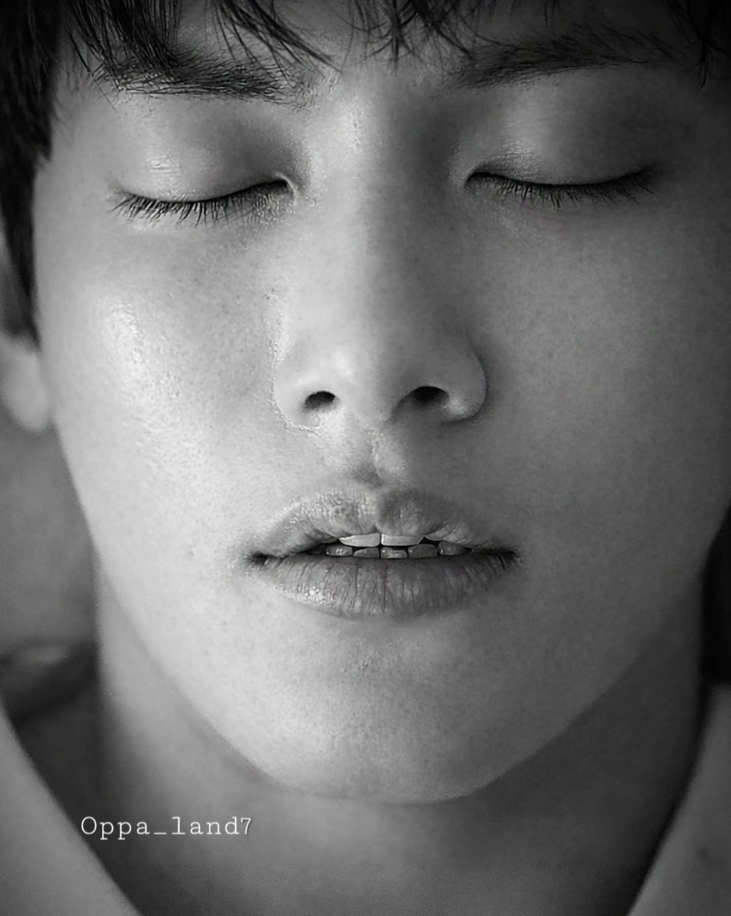 粉丝拍下的池昌旭瞬间