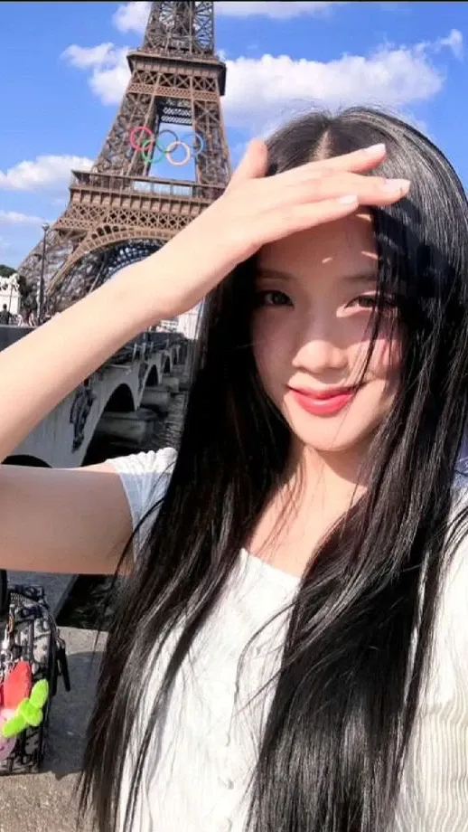 Jisoo (1995) background image recommended by Choeaedol Celeb fandom