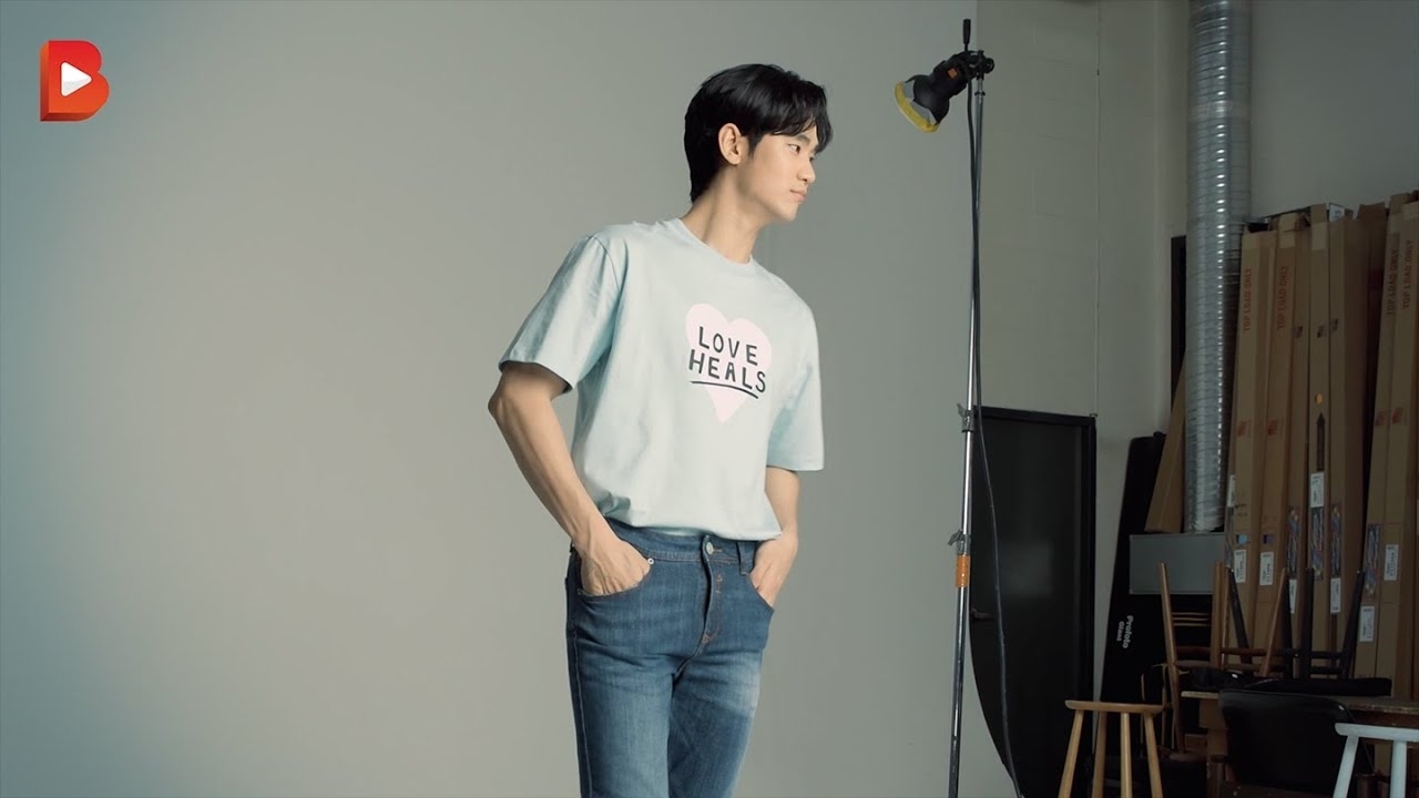 A moment captured by a fan of Kim Soohyun