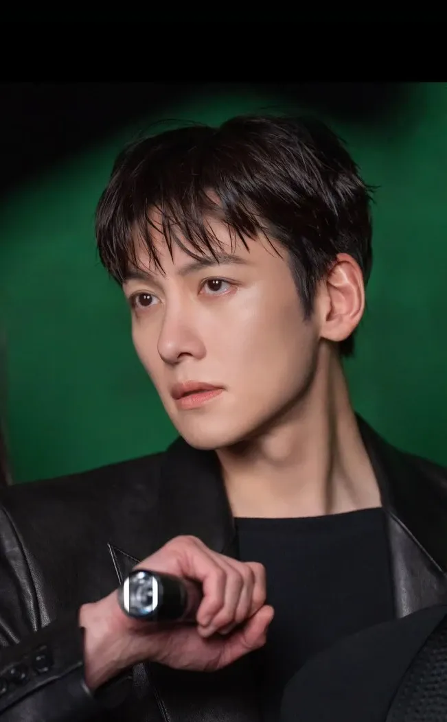 池昌旭的最新照片