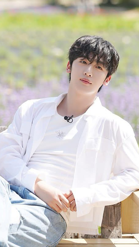 Today's popular wallpaper in Kim Yohan community