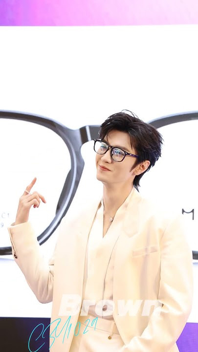 Special wallpaper made by Chen Zhe Yuan's fans