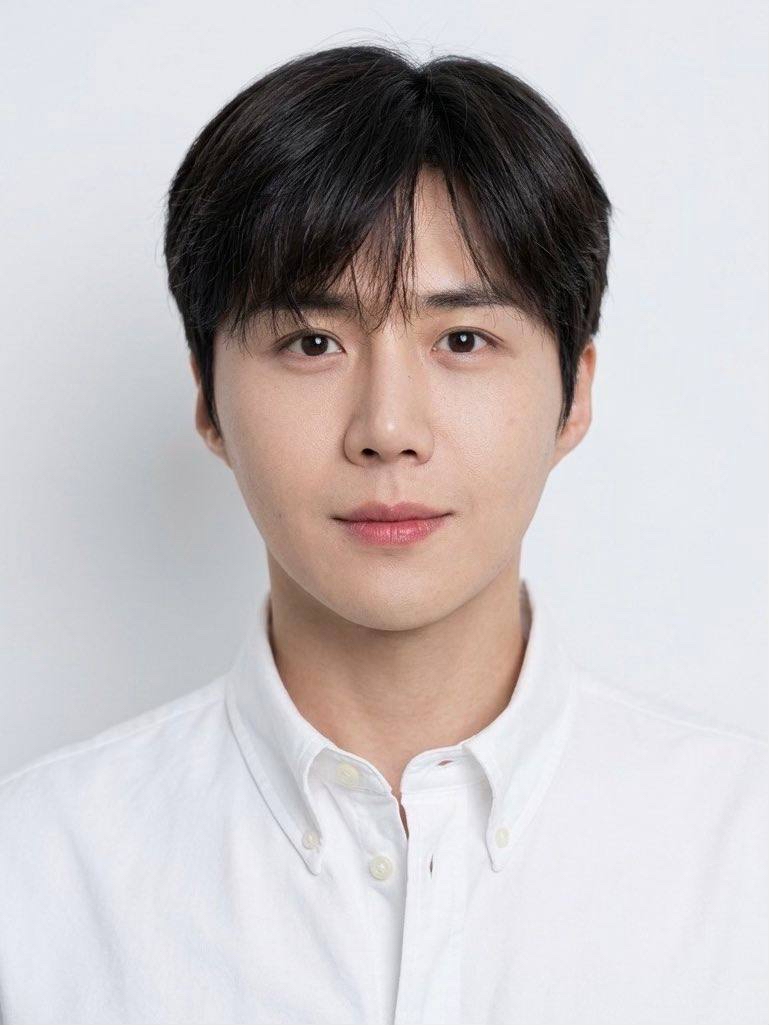 Foto kegiatan terbaru dari Kim Seonho