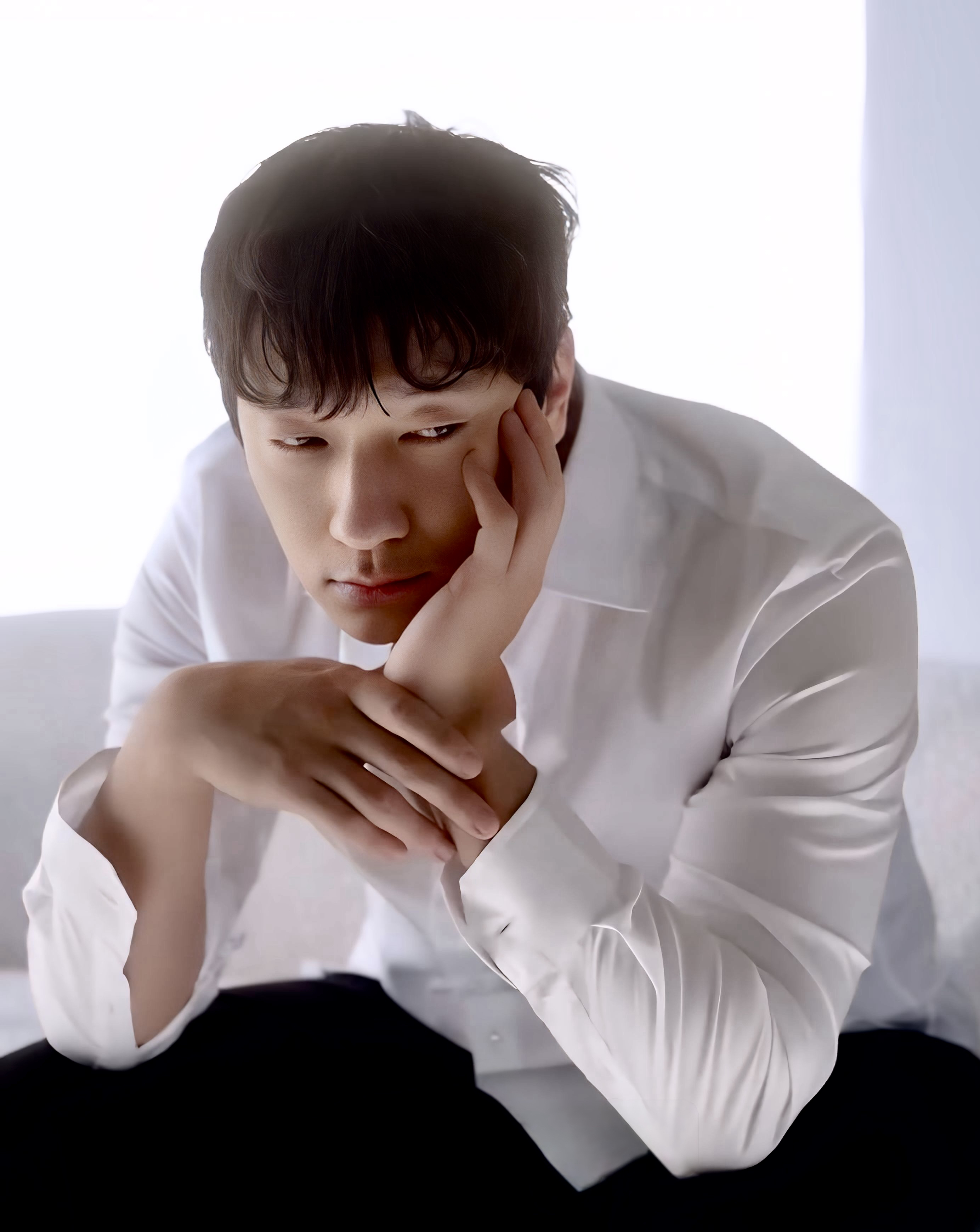 Recent activity shot of Son Seokkoo