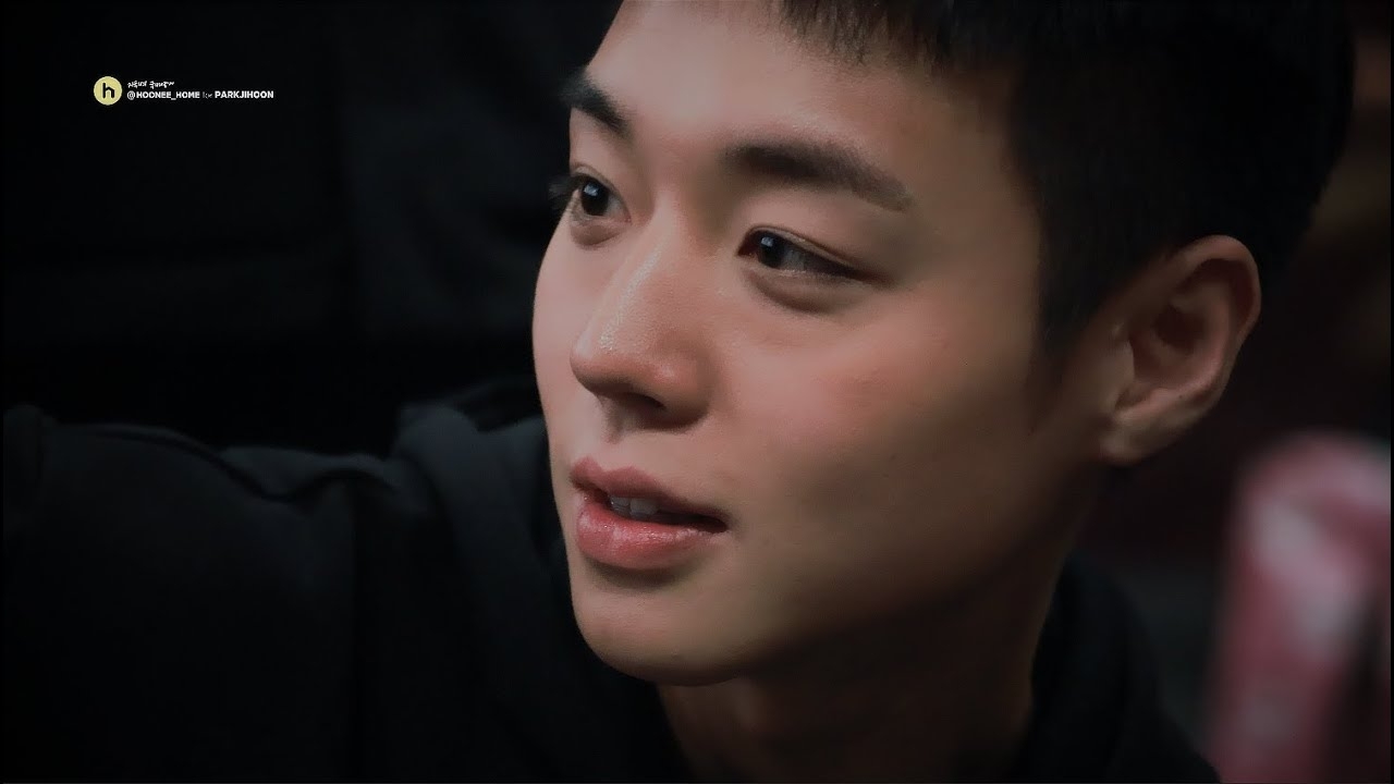 粉絲拍下的朴志訓瞬間