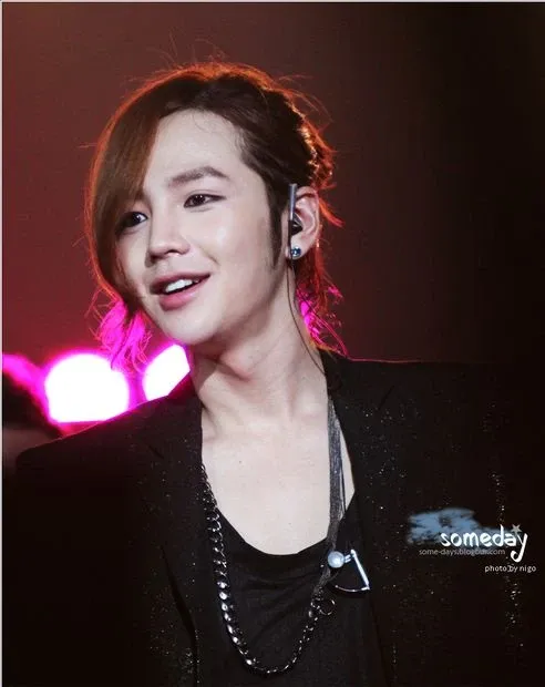 Recent activity shot of Jang Geunsuk