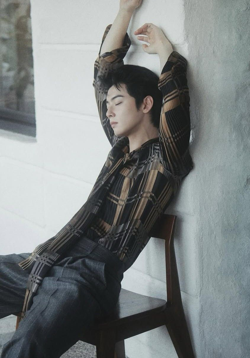 Foto terbaru dari Cha Eunwoo