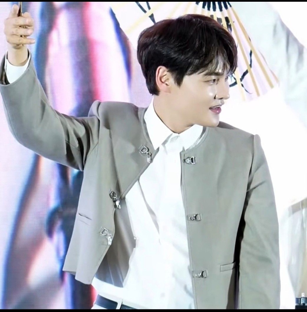 パク・ソジンのビハインドカット