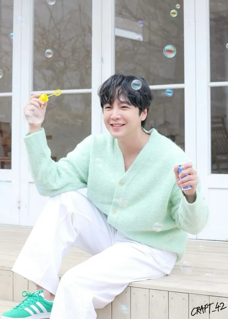 Behind-the-scenes cut of Jang Geunsuk