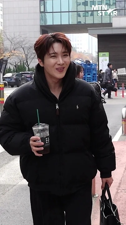 Special wallpaper made by Hwang Yunsung's fans