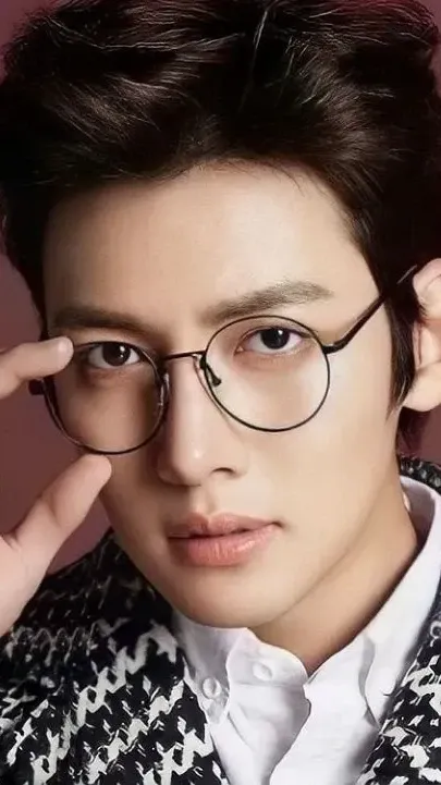 Recent activity shot of Ji Changwook
