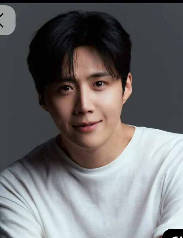 Recent activity shot of Kim Seonho