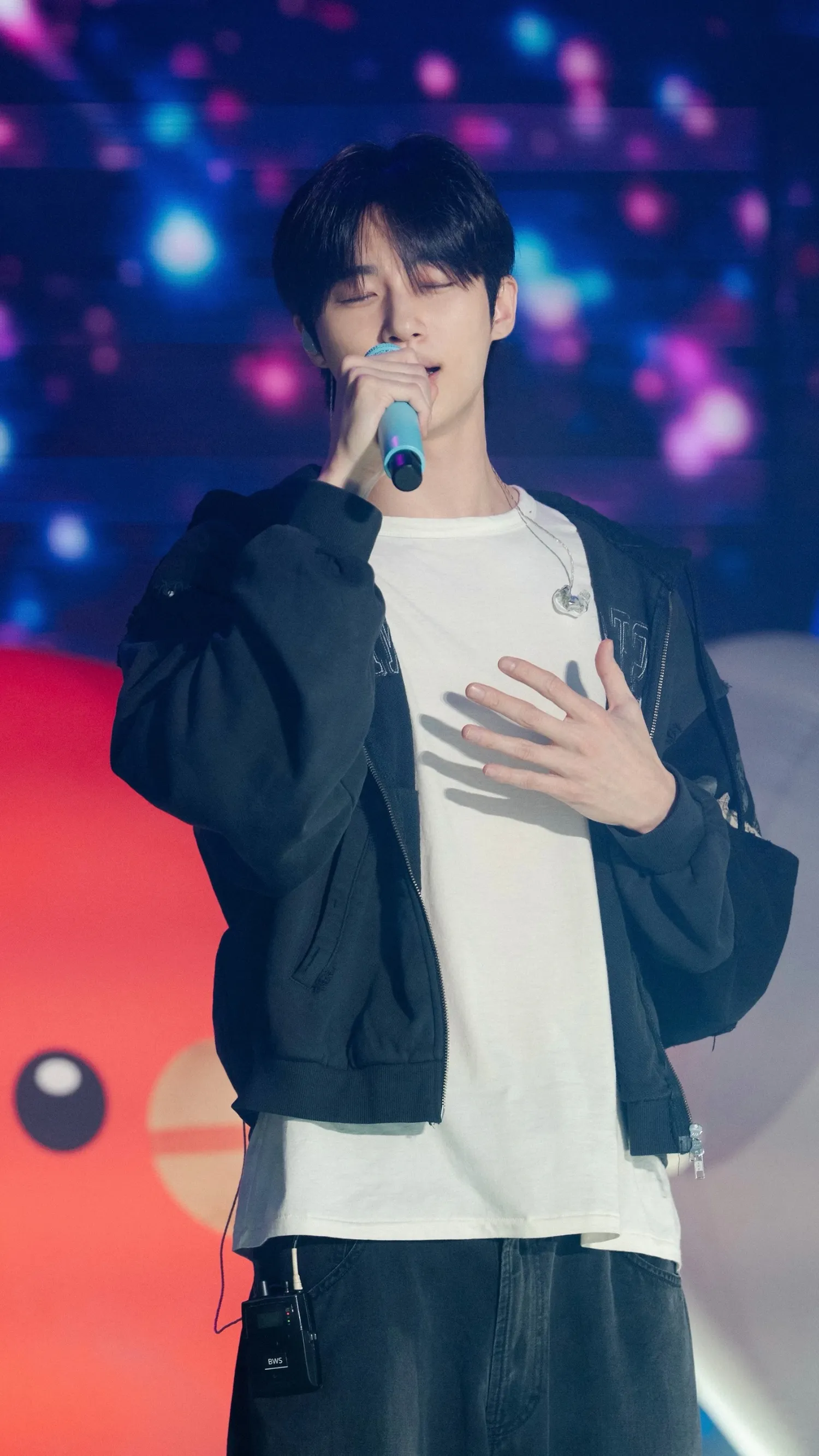 Special wallpaper made by Byeon Wooseok's fans