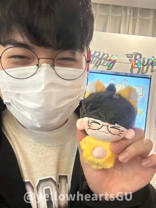 Latest photo of Gumayusi