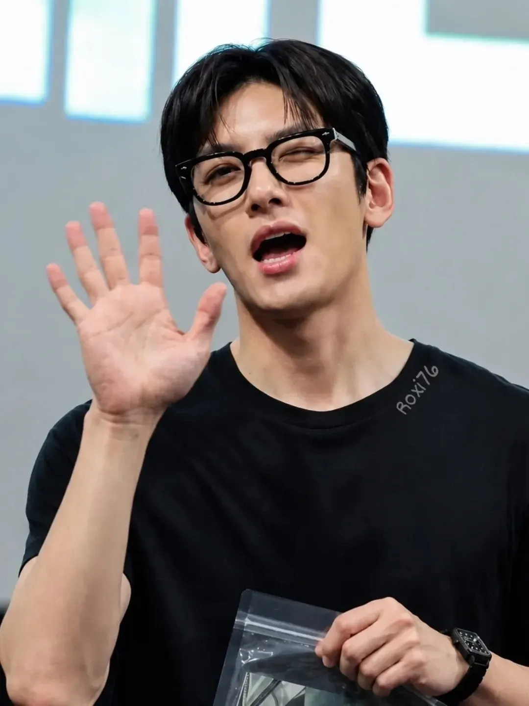 Behind-the-scenes cut of Ji Changwook