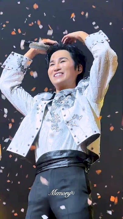 Momen yang diabadikan oleh penggemar Kim Heejae