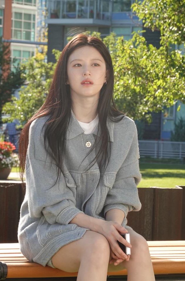Behind-the-scenes cut of Go Younjung