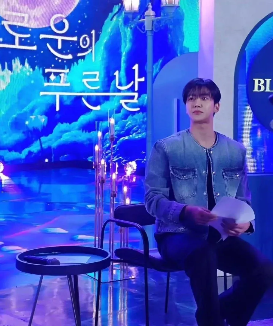Momen yang diabadikan oleh penggemar Rowoon