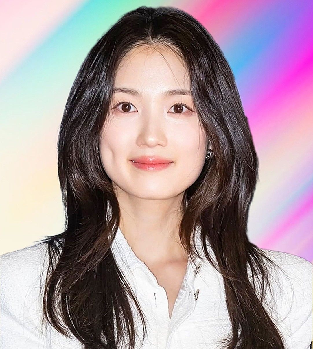 Behind-the-scenes cut of Kim Hyeyoon