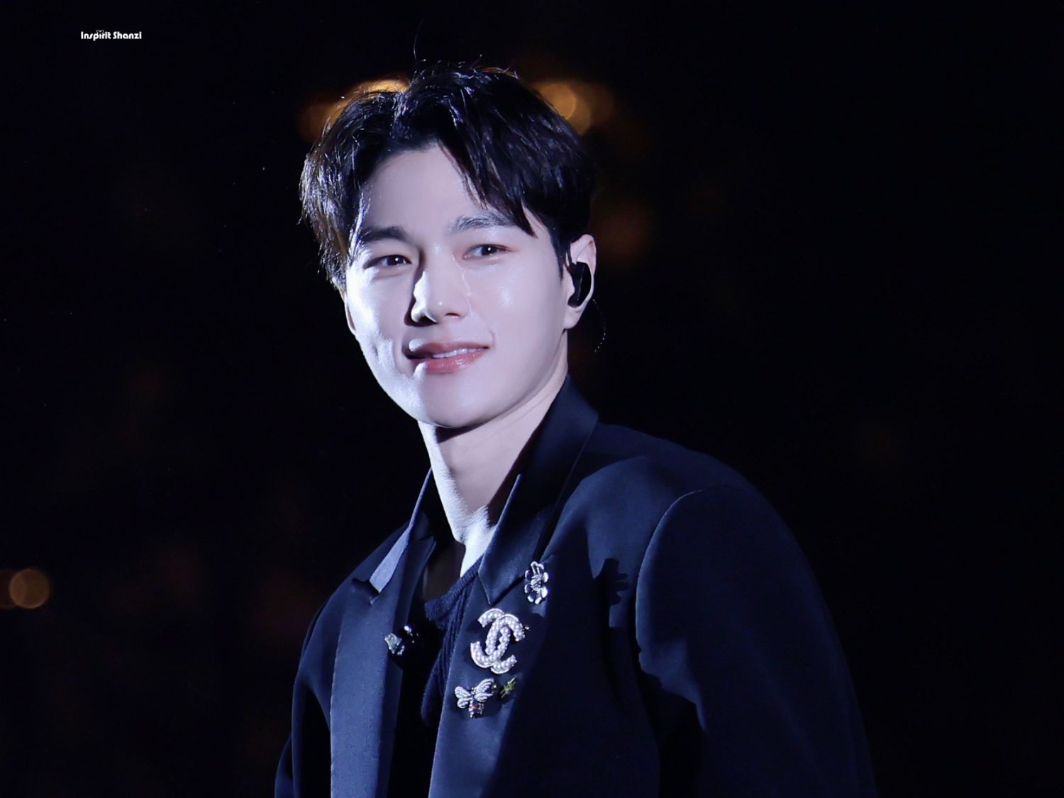 Recent activity shot of Kim Myungsoo (L)