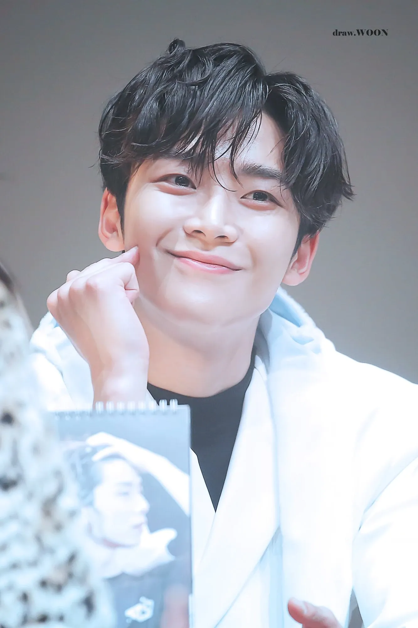 Cuplikan di balik layar dari Rowoon