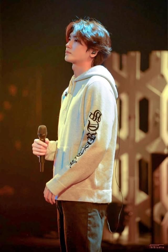 Behind-the-scenes cut of Park Hyungsik