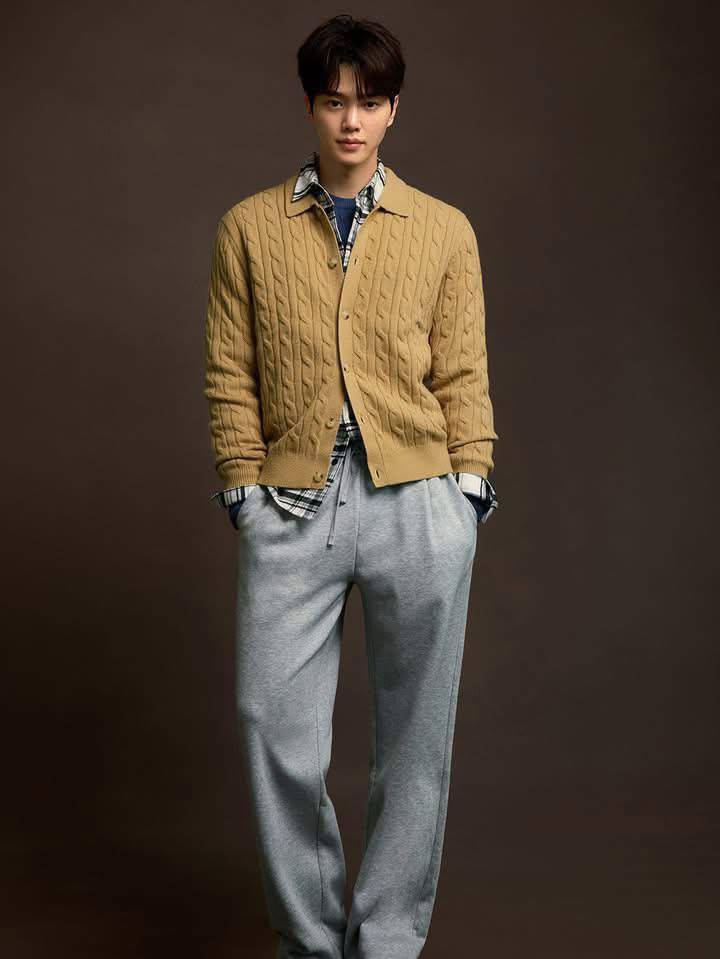 Recent activity shot of Song Kang