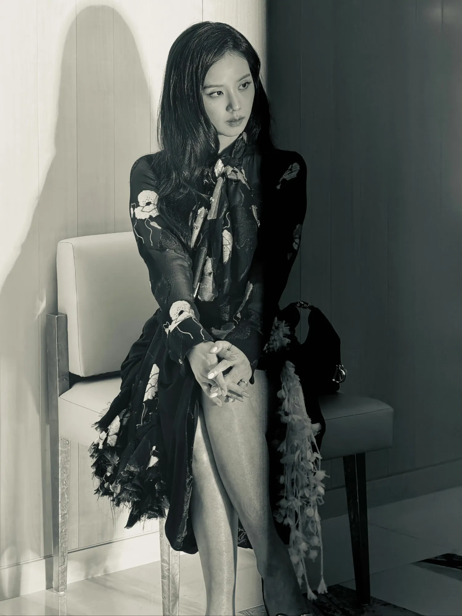 Behind-the-scenes cut of Jisoo (1995)