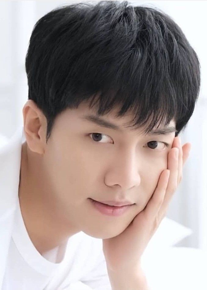 李升基的最新照片