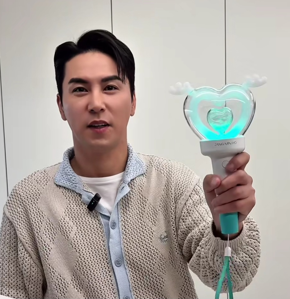 チャン・ミンホの最近の活動ショット