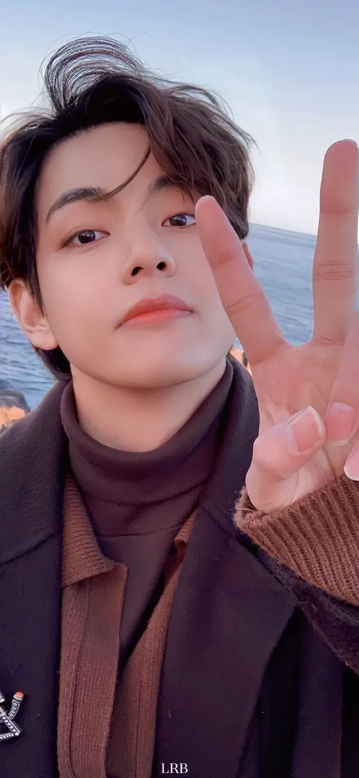 Emotional wallpaper shared by fans for Kim Taehyung (V)