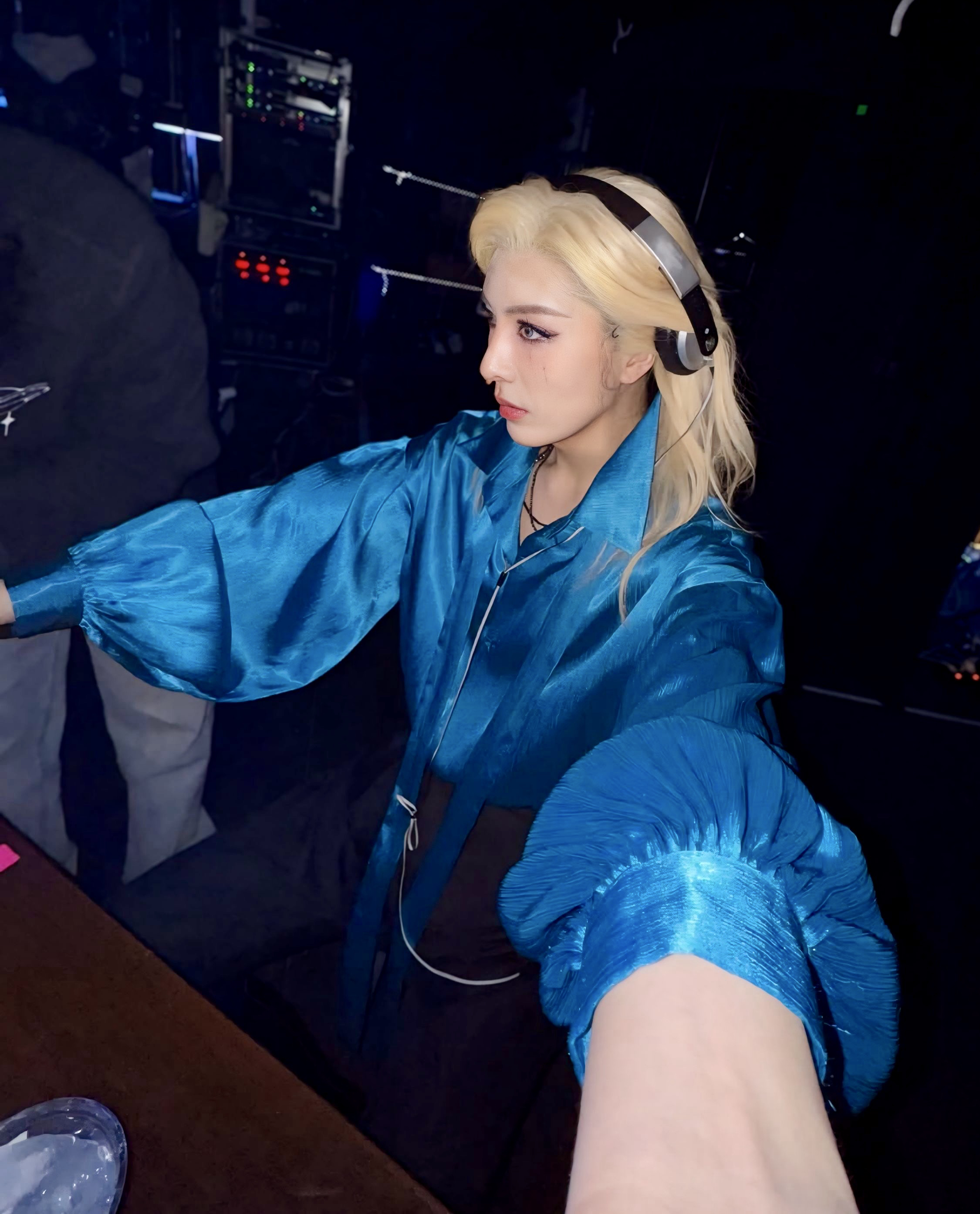 Recent activity shot of No Minwoo