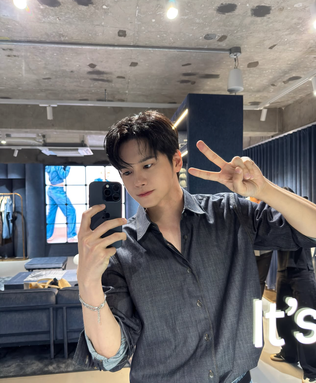 Cuplikan di balik layar dari Ong Seongwu