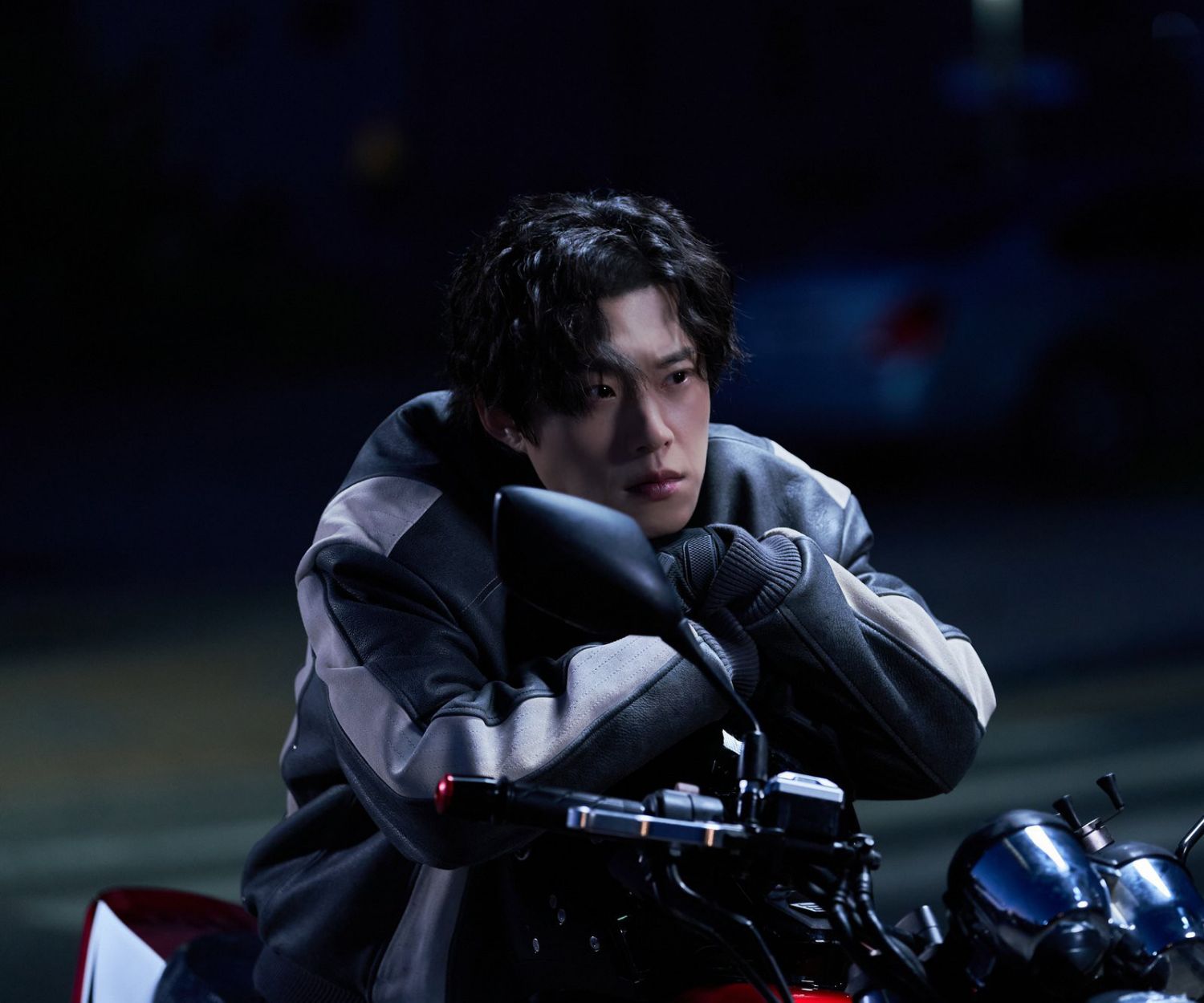 Behind-the-scenes cut of Kim Sungcheol