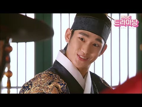 A moment captured by a fan of Kim Soohyun