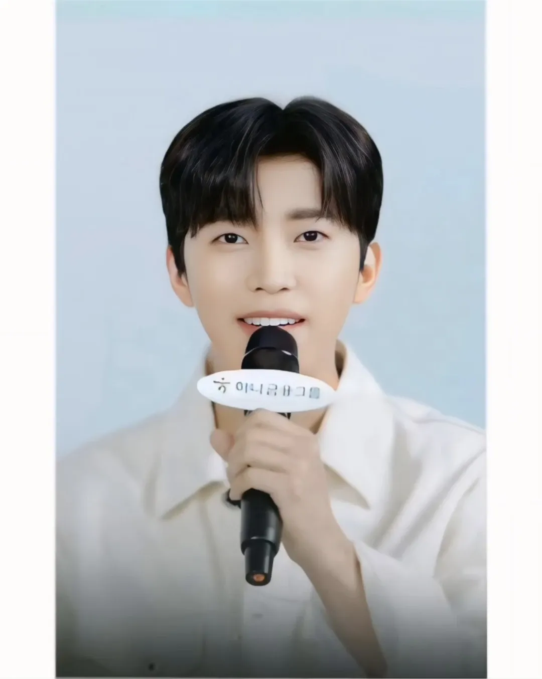 Behind-the-scenes cut of Lim Youngwoong