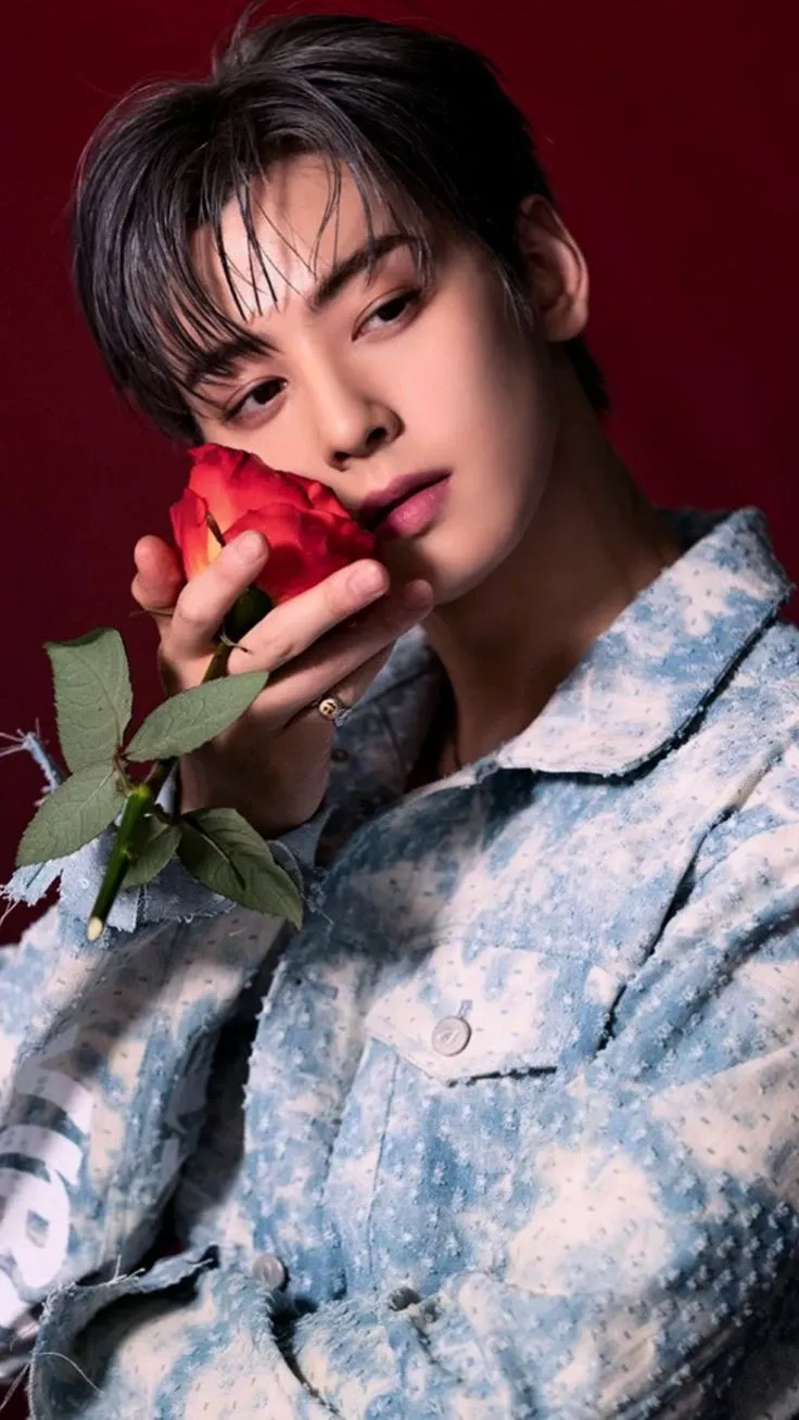 Recent activity shot of Cha Eunwoo