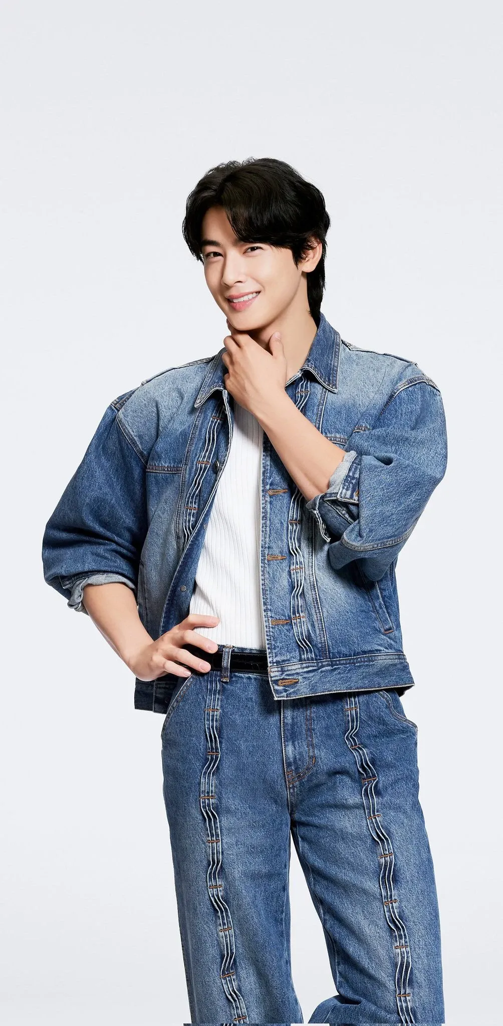 Recent activity shot of Cha Eunwoo